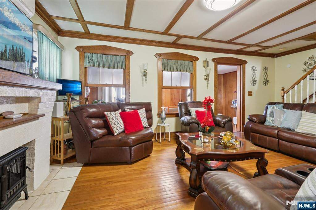 3 Bedroom Single Family Home/House's Image 5