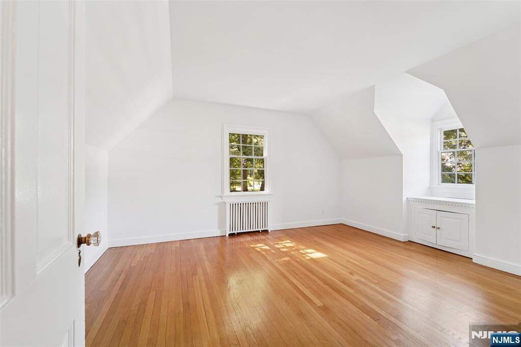 4 Bedroom Single Family Home/House's Image 13