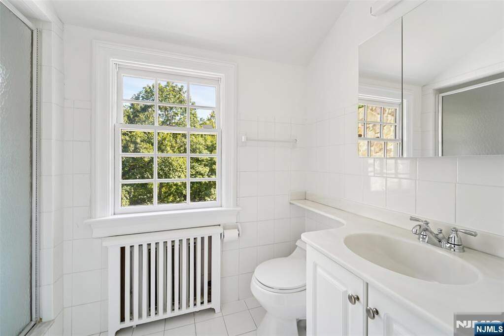 4 Bedroom Single Family Home/House's Image 15