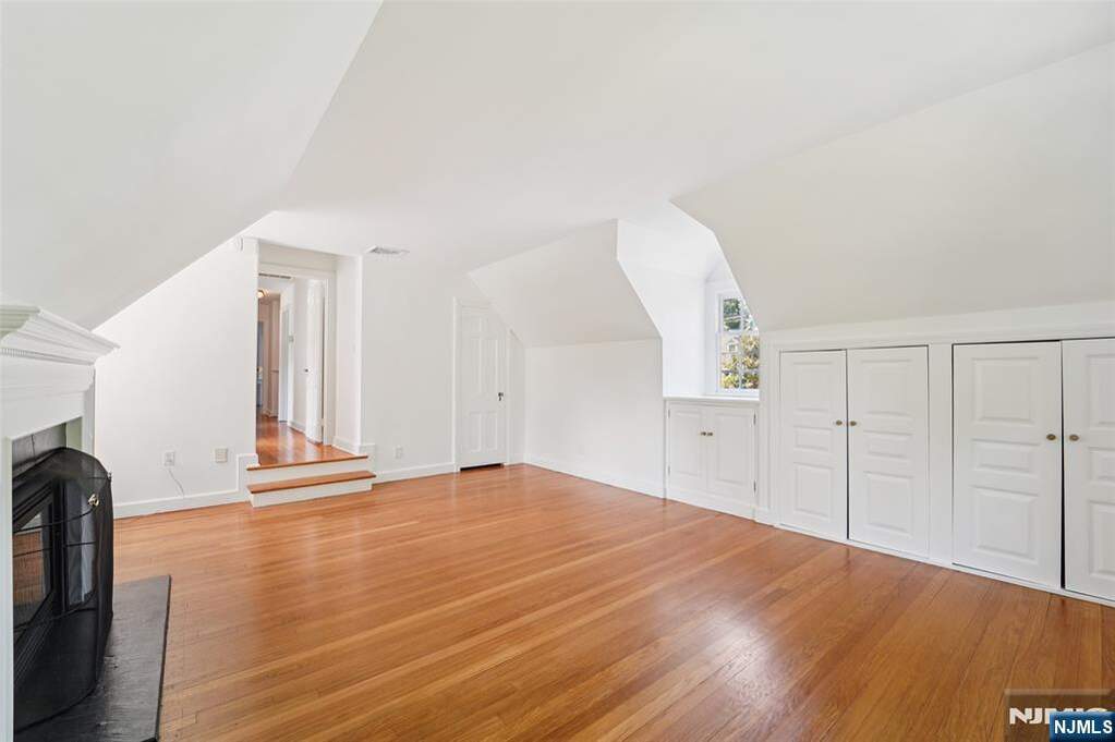 4 Bedroom Single Family Home/House's Image 17