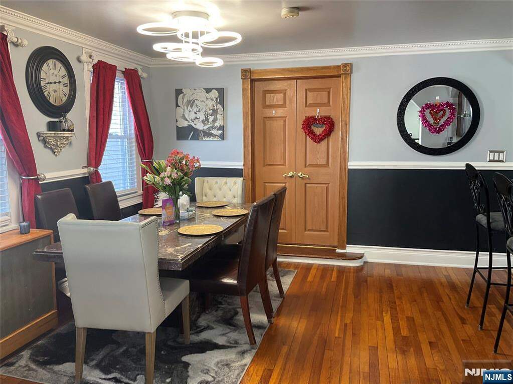 4 Bedroom Single Family Home/House's Image 7