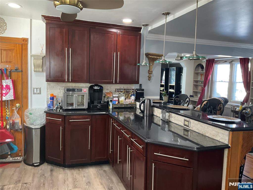 4 Bedroom Single Family Home/House's Image 11