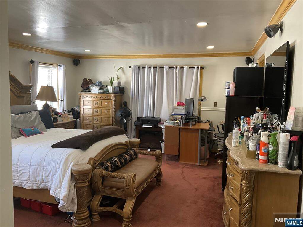 4 Bedroom Single Family Home/House's Image 14