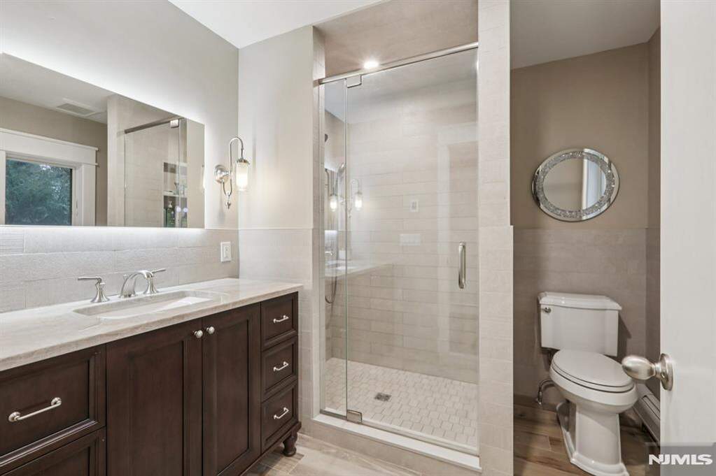 4 Bedroom Single Family Home/House's Image 14