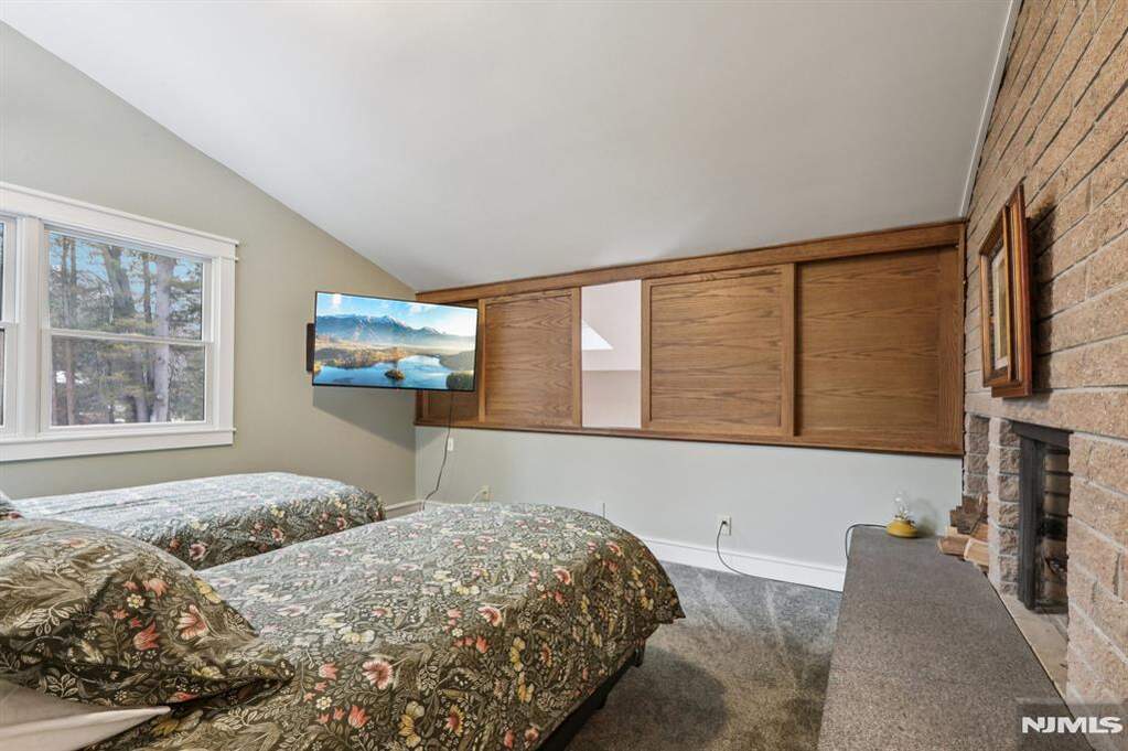 4 Bedroom Single Family Home/House's Image 22