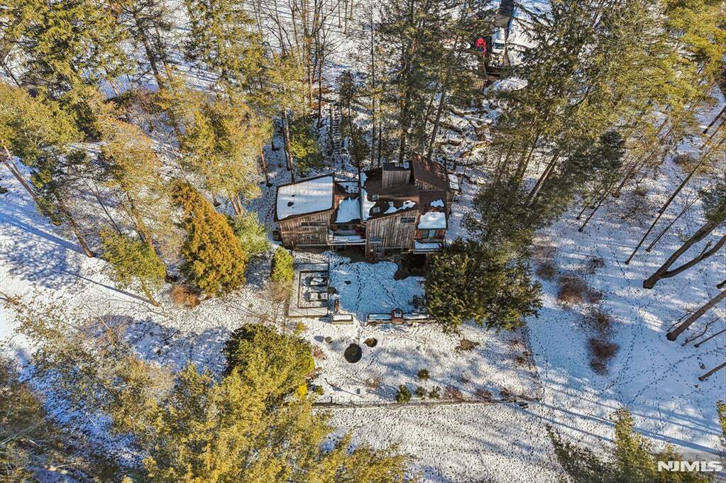 4 Bedroom Single Family Home/House's Image 34