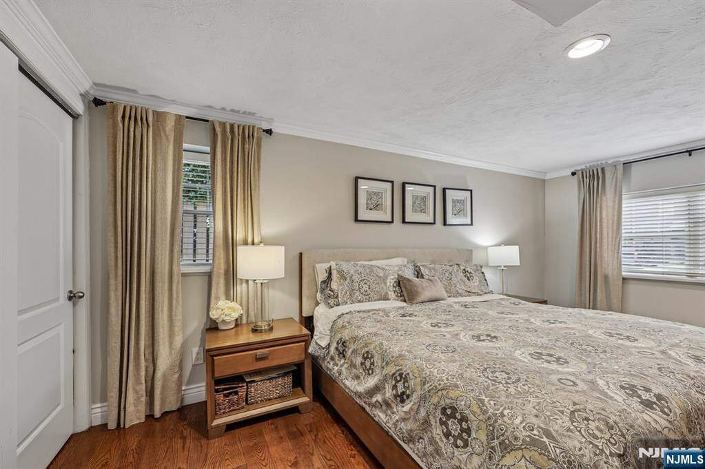 4 Bedroom Single Family Home/House's Image 13