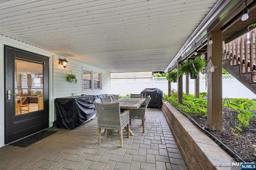 4 Bedroom Single Family Home/House's Image 19