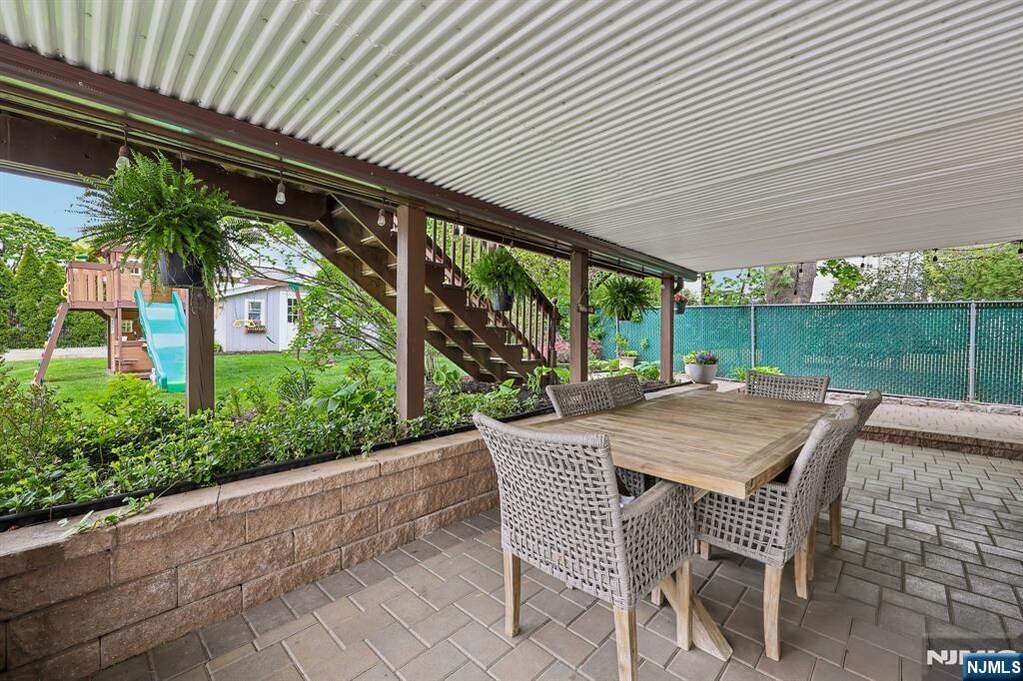 4 Bedroom Single Family Home/House's Image 20