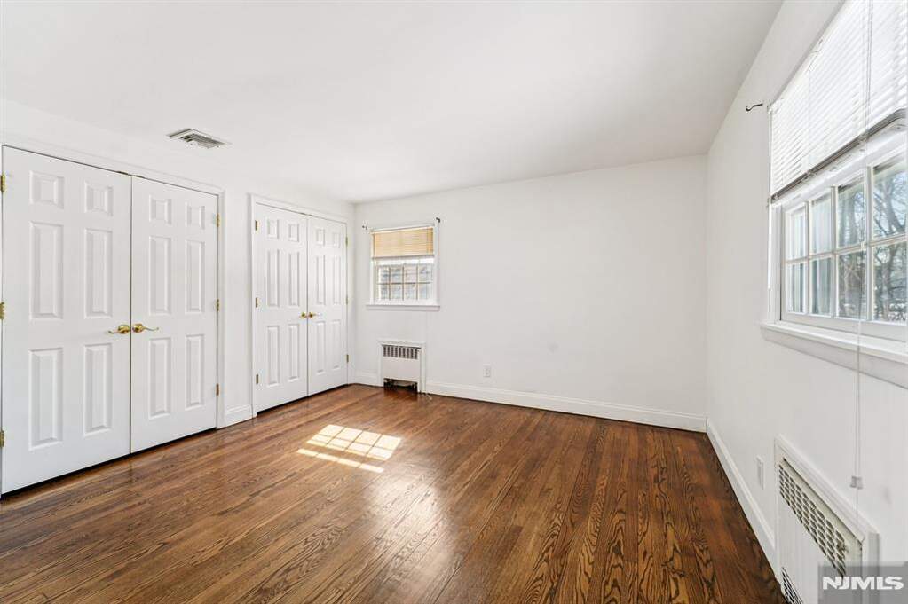 4 Bedroom Single Family Home/House's Image 16