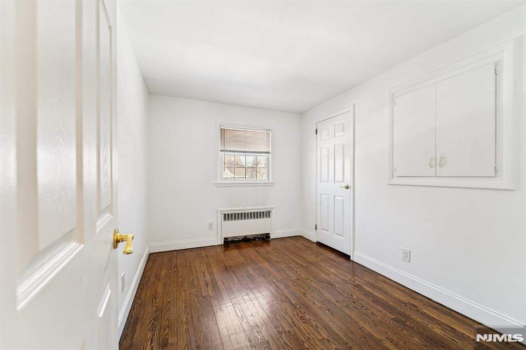 4 Bedroom Single Family Home/House's Image 19