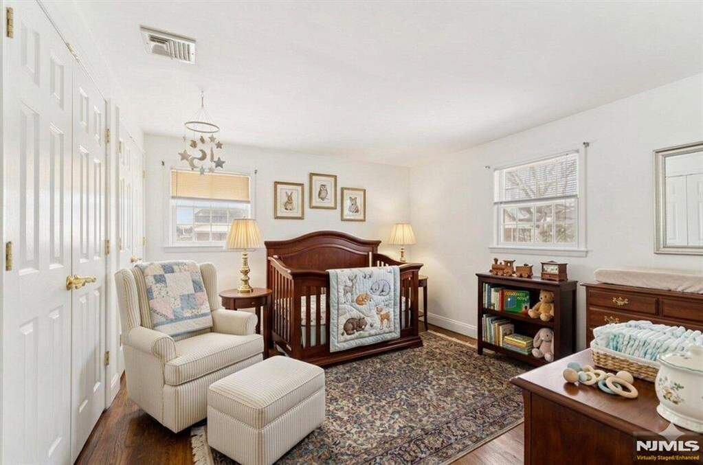 4 Bedroom Single Family Home/House's Image 20