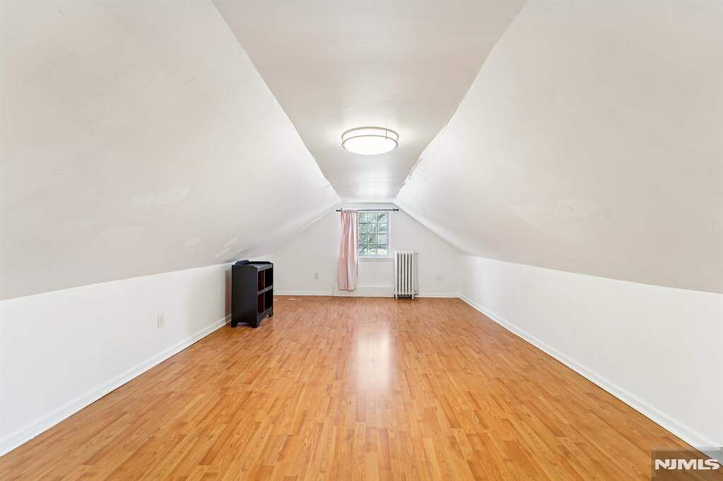 4 Bedroom Single Family Home/House's Image 26