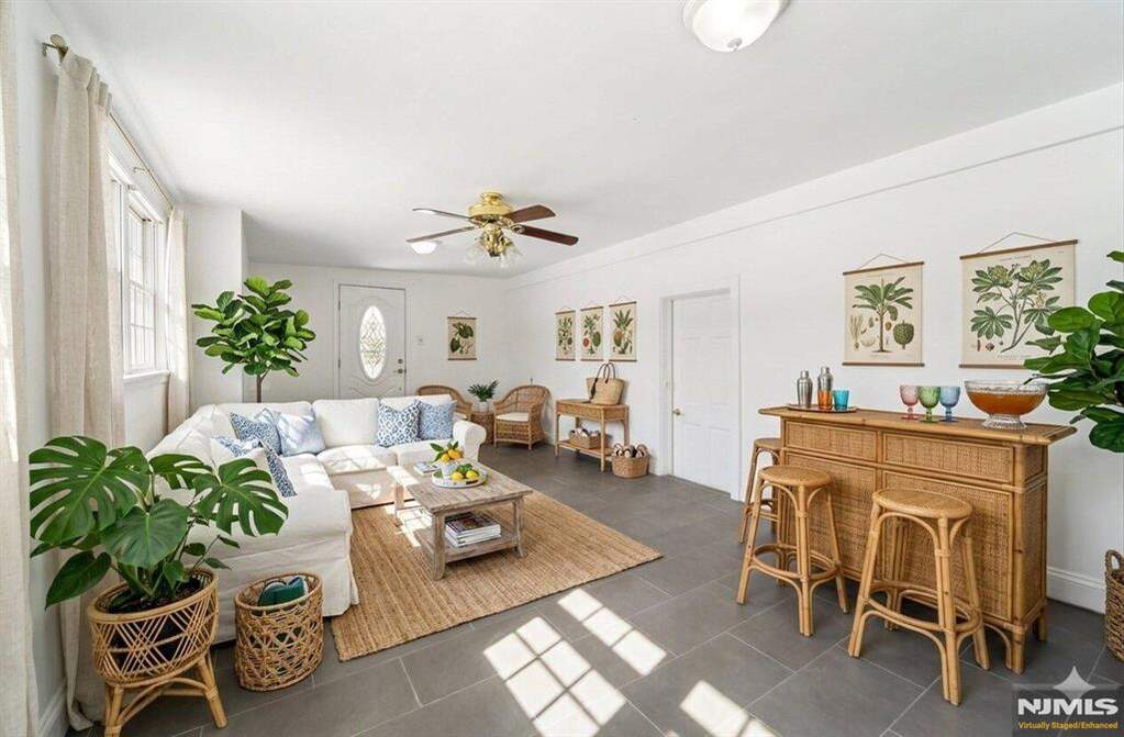 4 Bedroom Single Family Home/House's Image 28