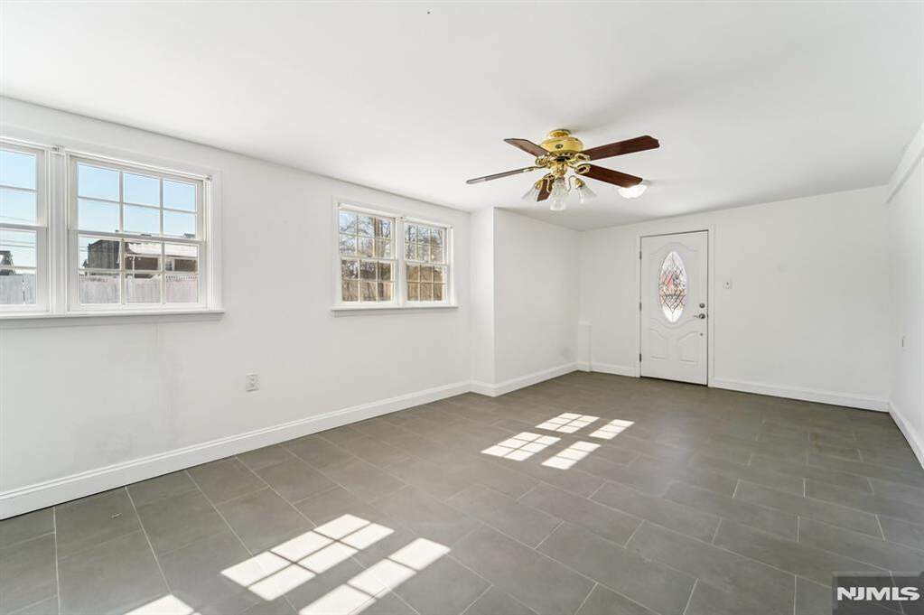 4 Bedroom Single Family Home/House's Image 29