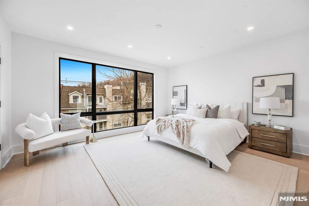 4 Bedroom Villa/Townhouse's Image 13