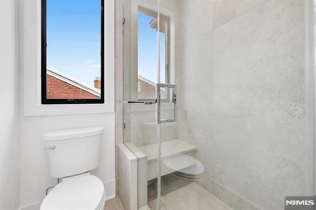 4 Bedroom Villa/Townhouse's Image 21