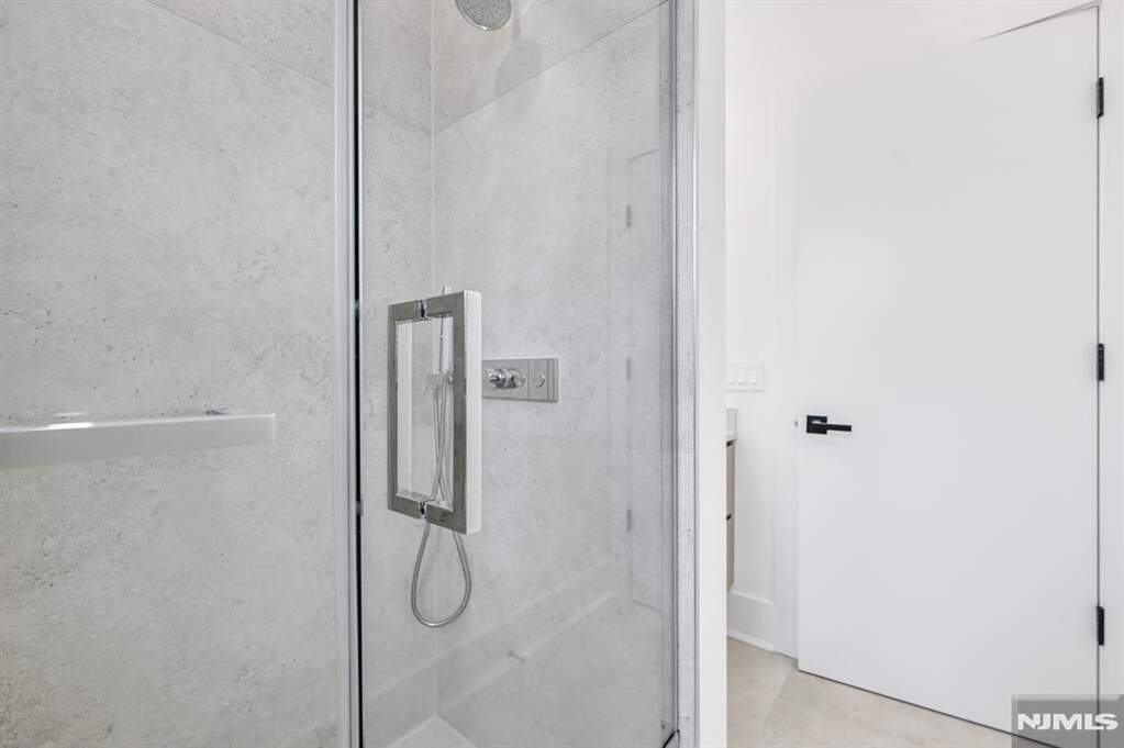 4 Bedroom Villa/Townhouse's Image 22