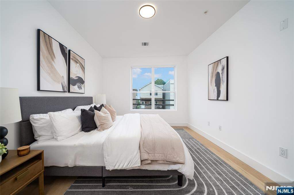 2 Bedroom Apartment/Flat's Image 8