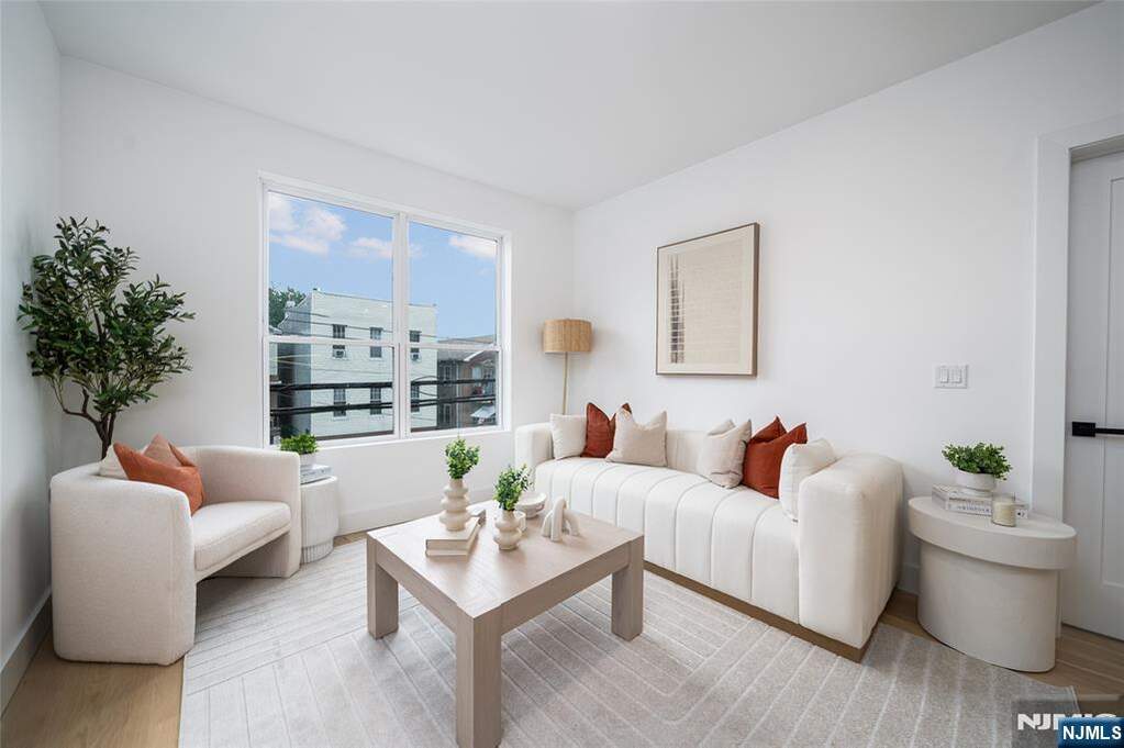 2 Bedroom Apartment/Flat's Image 5