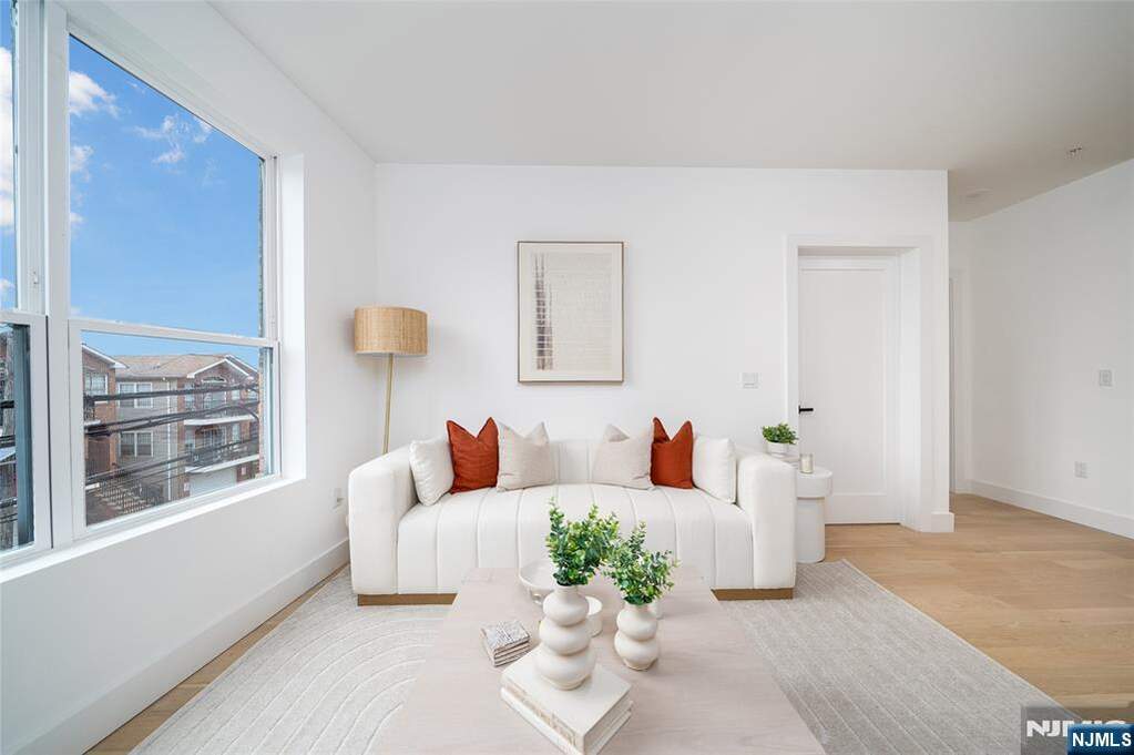 2 Bedroom Apartment/Flat's Image 6