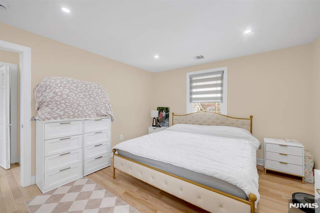 2 Bedroom Single Family Home/House's Image 16