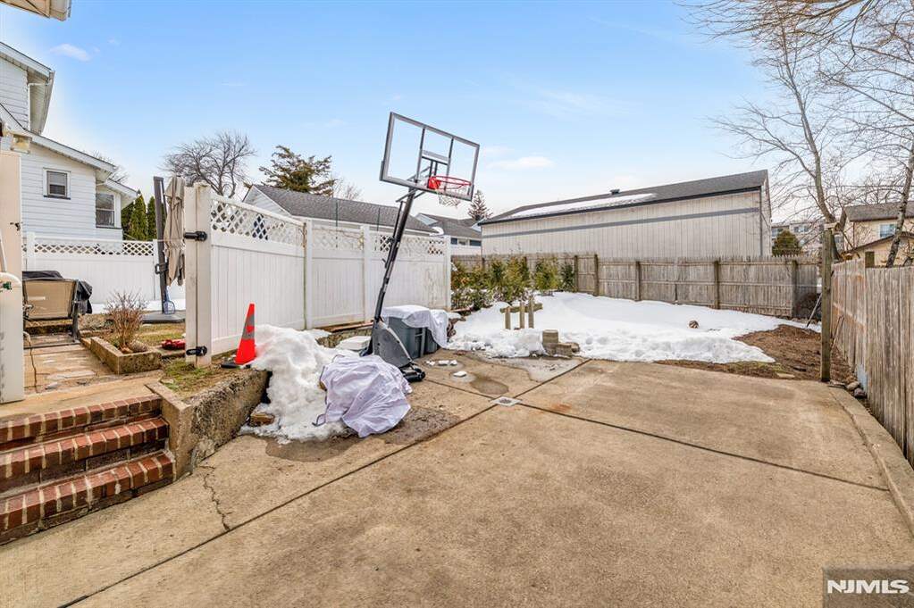 2 Bedroom Single Family Home/House's Image 26