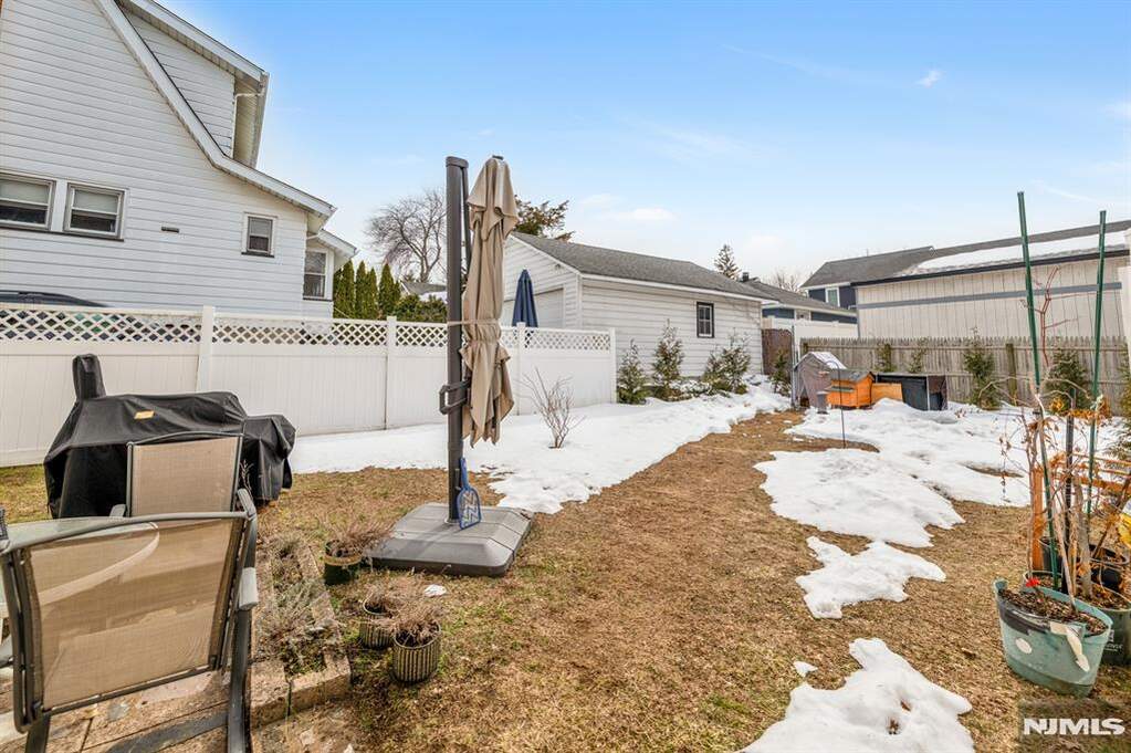 2 Bedroom Single Family Home/House's Image 27