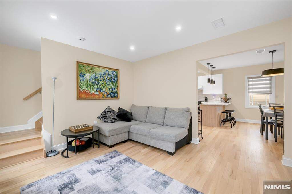 2 Bedroom Single Family Home/House's Image 3