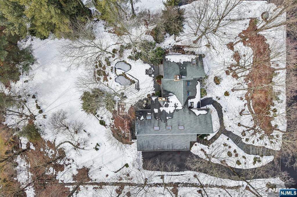 5 Bedroom Single Family Home/House's Image 45