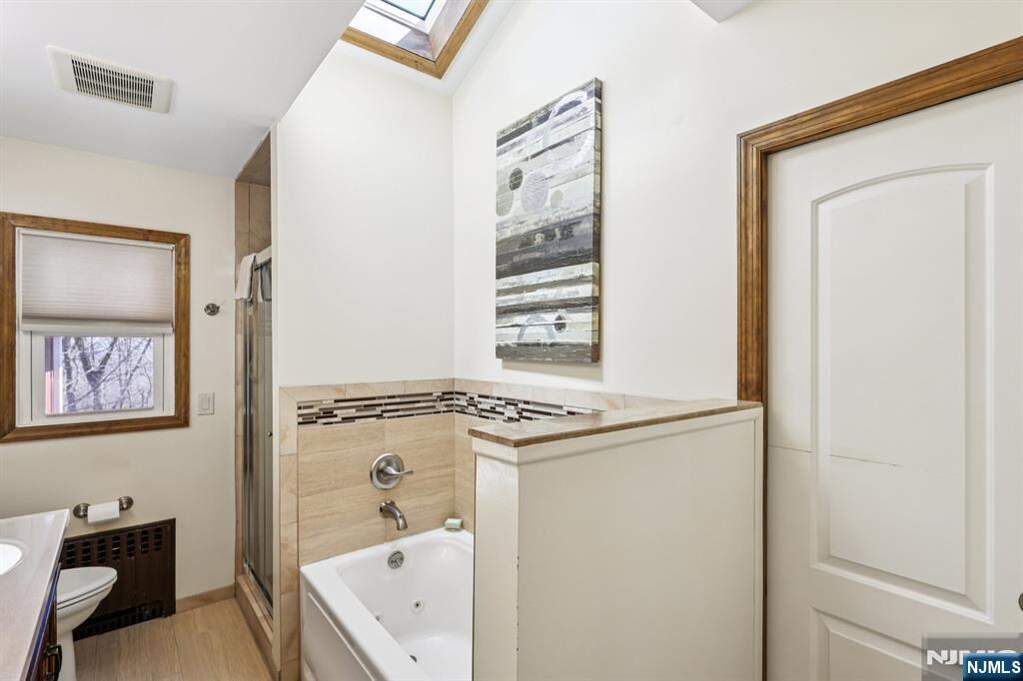 3 Bedroom Single Family Home/House's Image 17