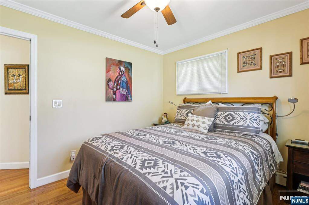 3 Bedroom Single Family Home/House's Image 24