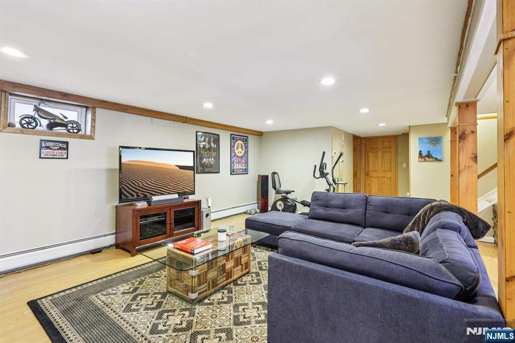 3 Bedroom Single Family Home/House's Image 26