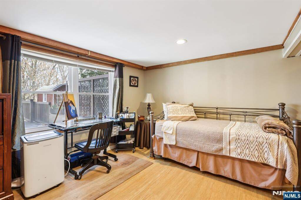 3 Bedroom Single Family Home/House's Image 28