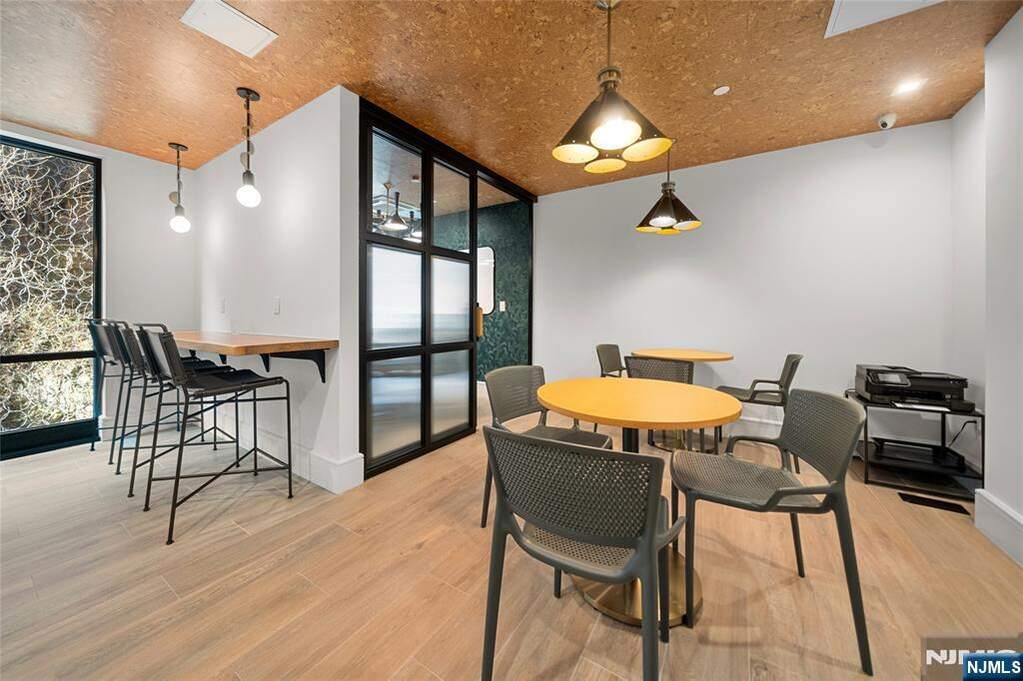 3 Bedroom Apartment/Flat's Image 37