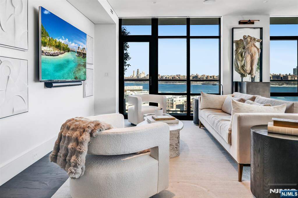 3 Bedroom Apartment/Flat's Image 6