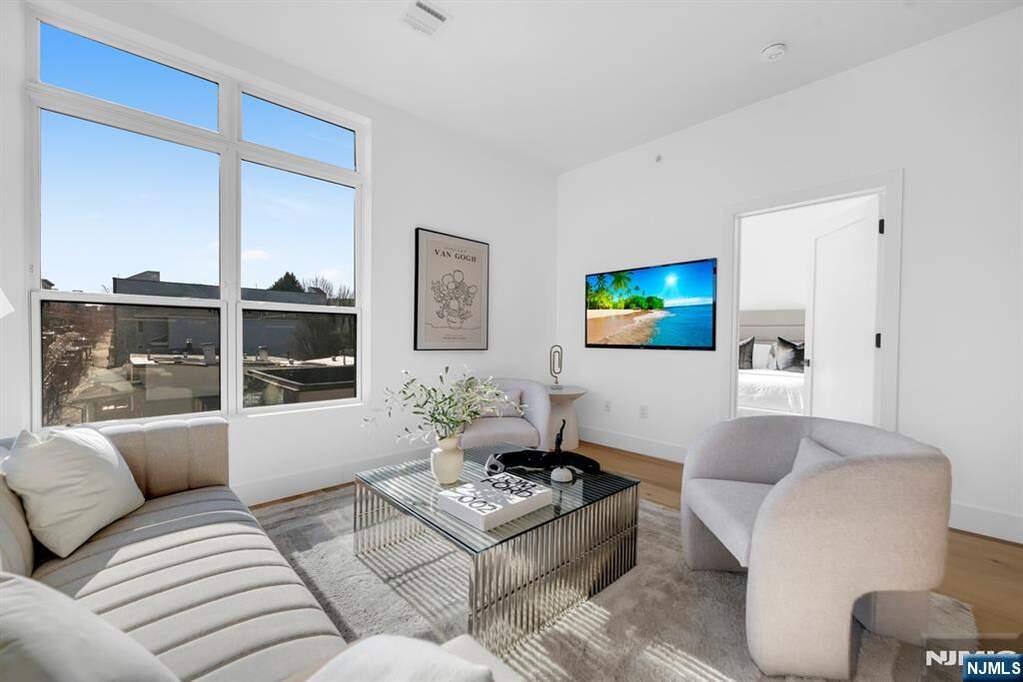 2 Bedroom Apartment/Flat's Image 5
