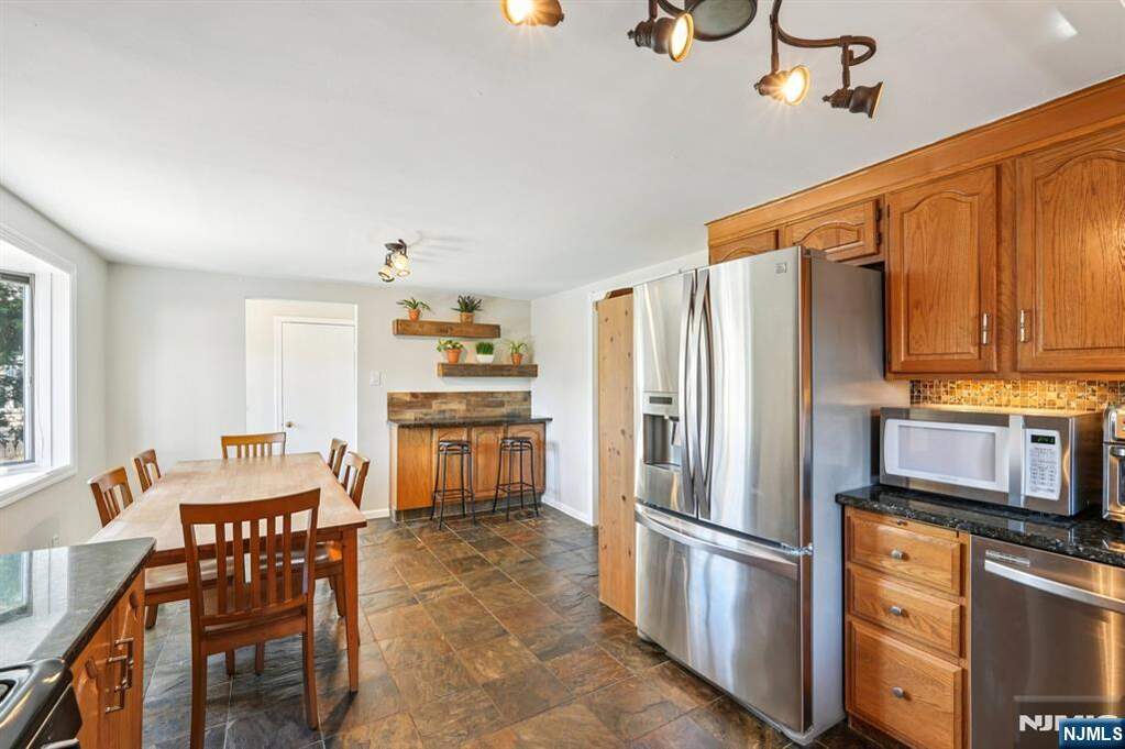 2 Bedroom Single Family Home/House's Image 8