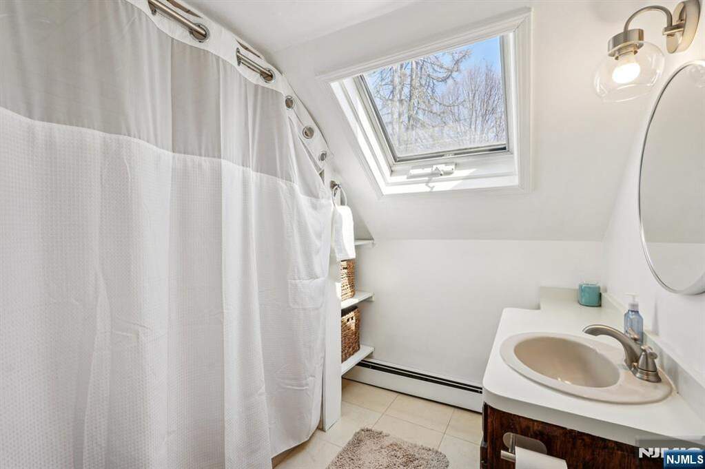 2 Bedroom Single Family Home/House's Image 9