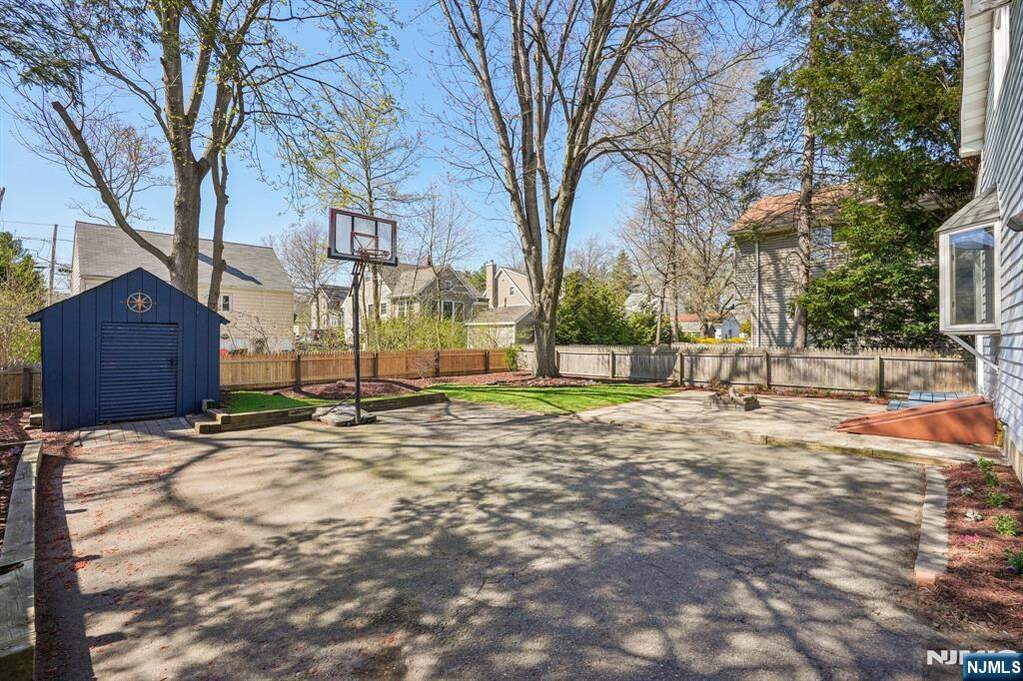 2 Bedroom Single Family Home/House's Image 14