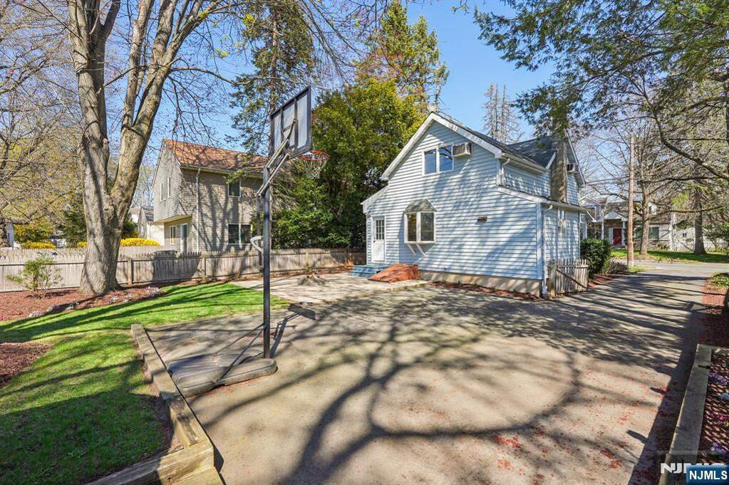 2 Bedroom Single Family Home/House's Image 15