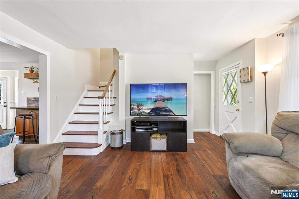 2 Bedroom Single Family Home/House's Image 4