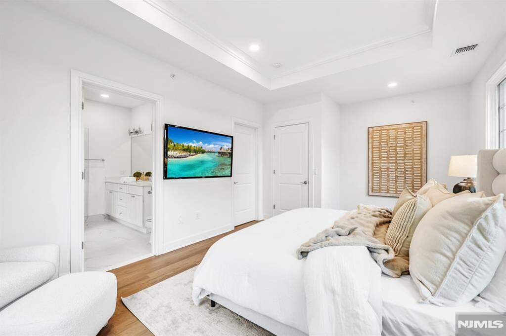 3 Bedroom Villa/Townhouse's Image 19