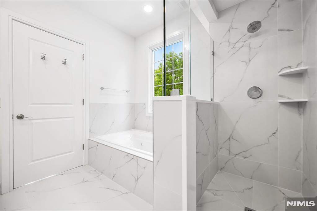 3 Bedroom Villa/Townhouse's Image 25