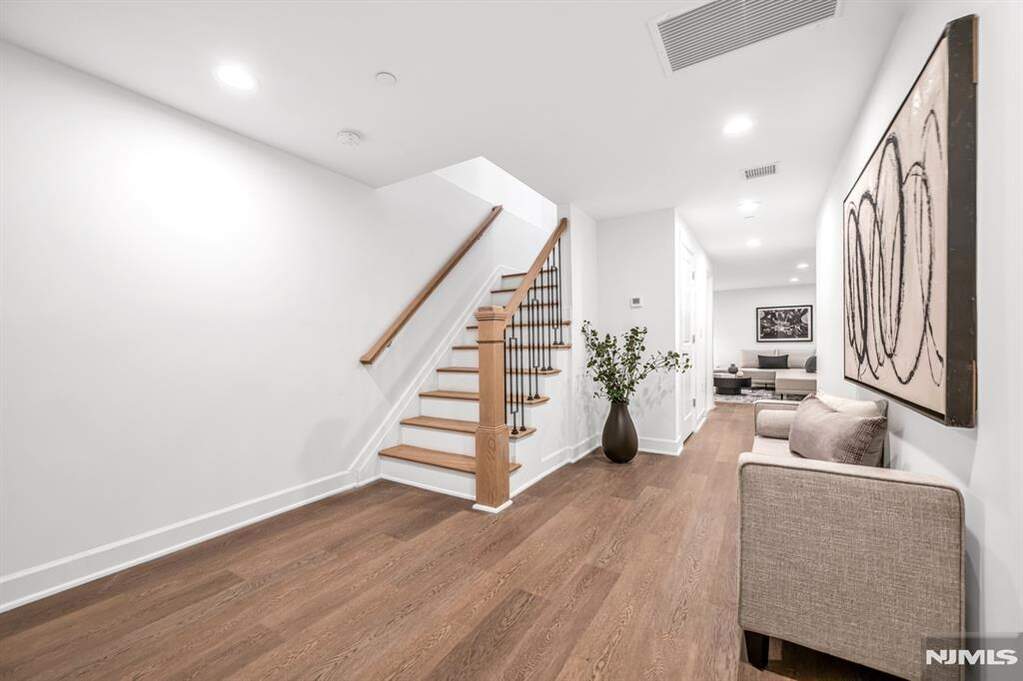 3 Bedroom Villa/Townhouse's Image 36