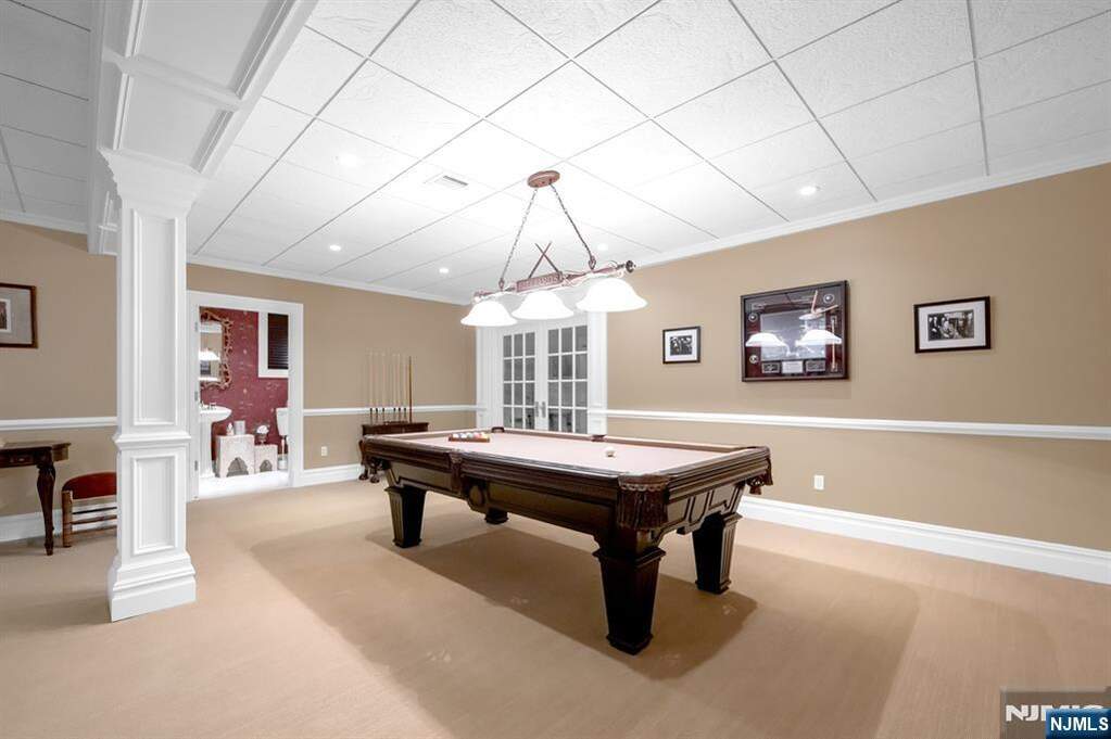 5 Bedroom Single Family Home/House's Image 39