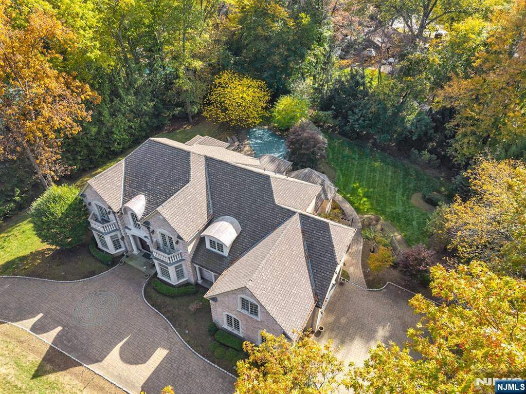 5 Bedroom Single Family Home/House's Image 46