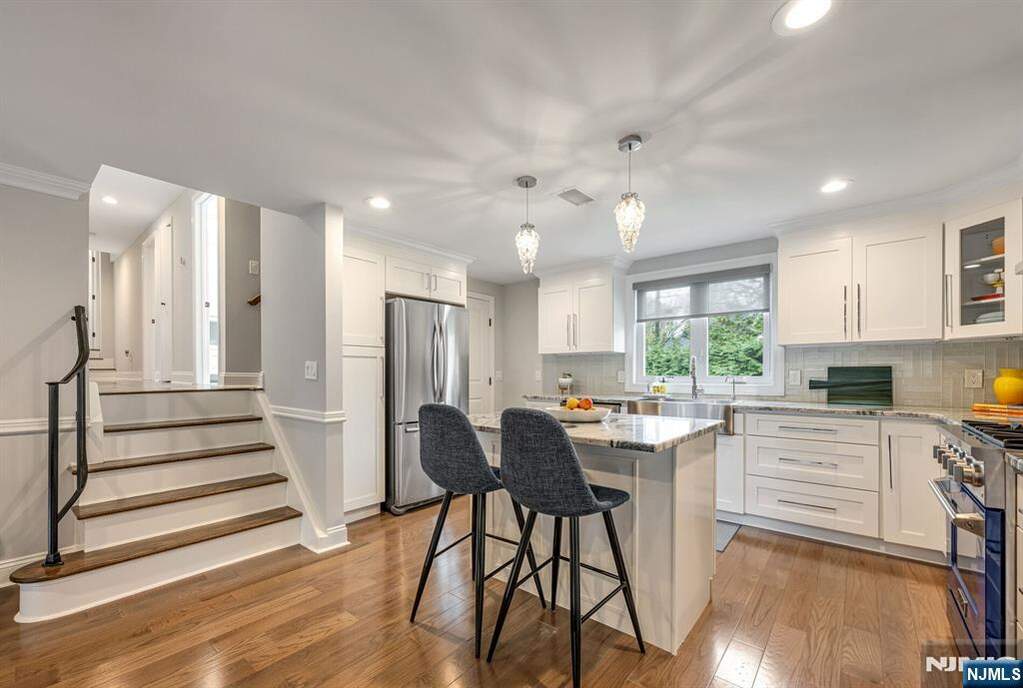 4 Bedroom Single Family Home/House's Image 7