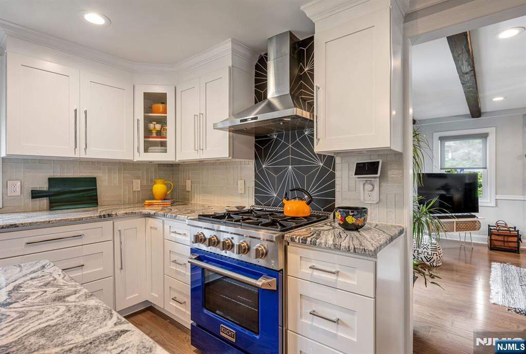 4 Bedroom Single Family Home/House's Image 9
