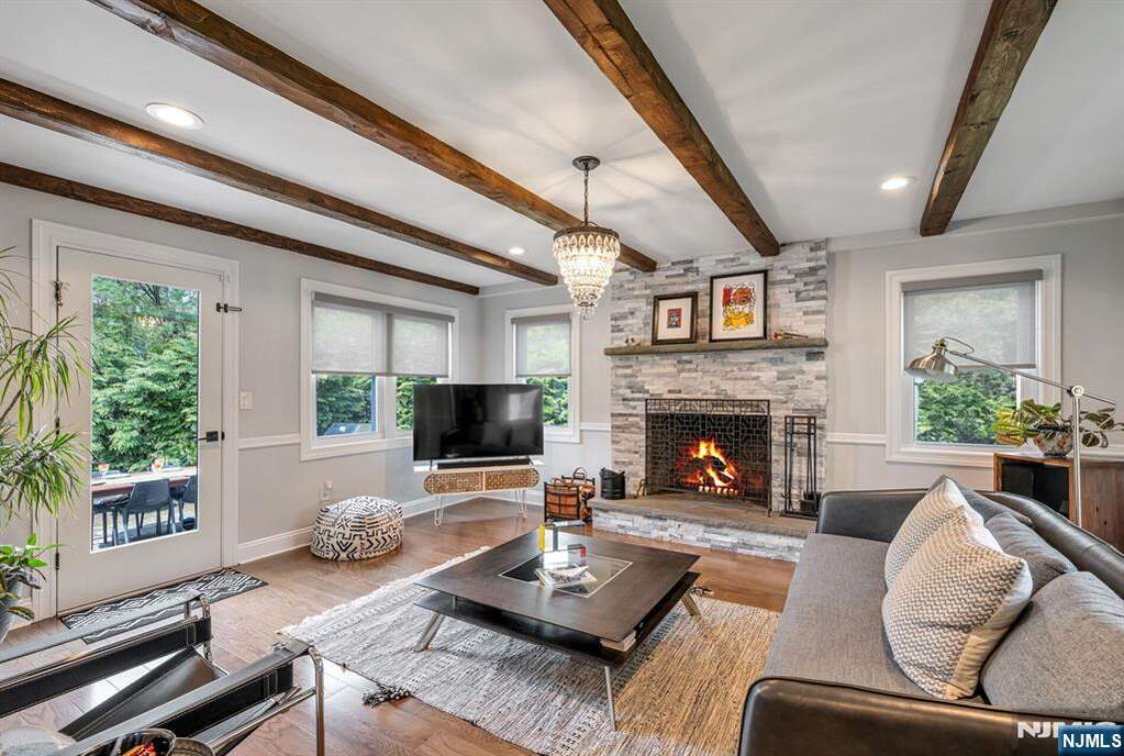 4 Bedroom Single Family Home/House's Image 12